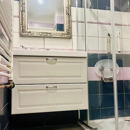 Appartement Modern Na Hluboké In