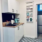 Modern Na Hluboke In * Prague